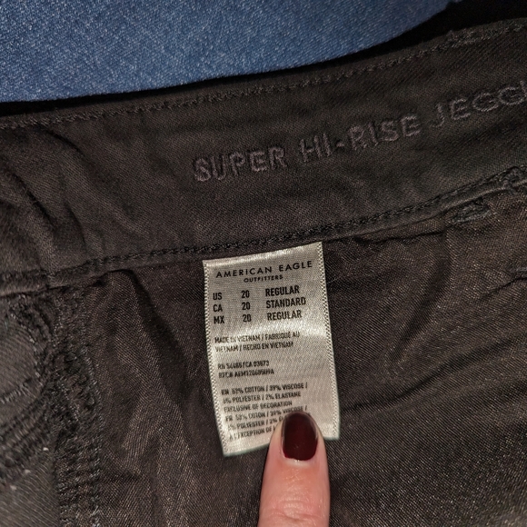American Eagle High-Waist Jegging - Picture 4 of 6